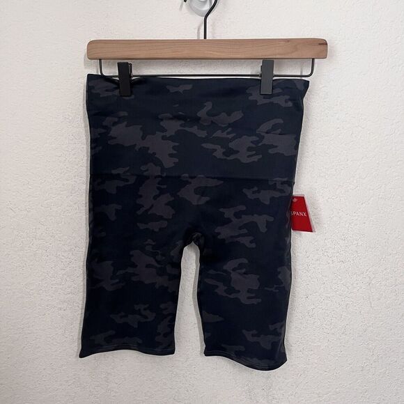 NWT SPANX Look At Me Now Bike Shorts Camo Size XL Gray High Waist Tummy Control - Picture 1 of 6